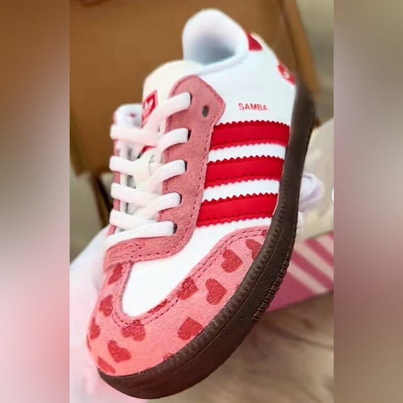 NWT!!! Adidas Samba Pink and Red Heart Sneakers - Picture 3 of 11